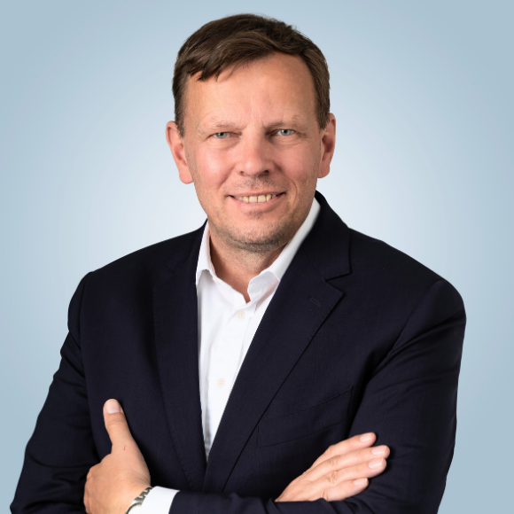 Axel Mau, Finanzvorstand (CFO) der Rehasan, im Porträt.