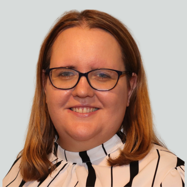 Portrait der Assistenz der Geschäftsführung: Agnes Hempel